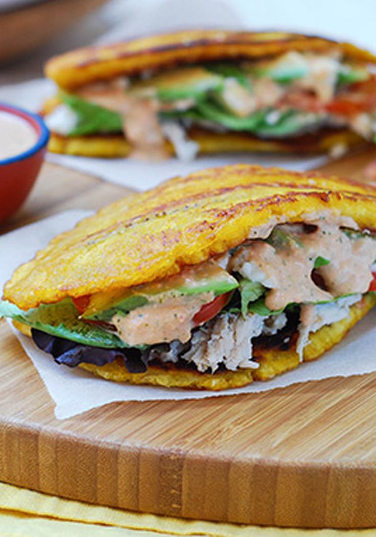 Patacón de Pollo